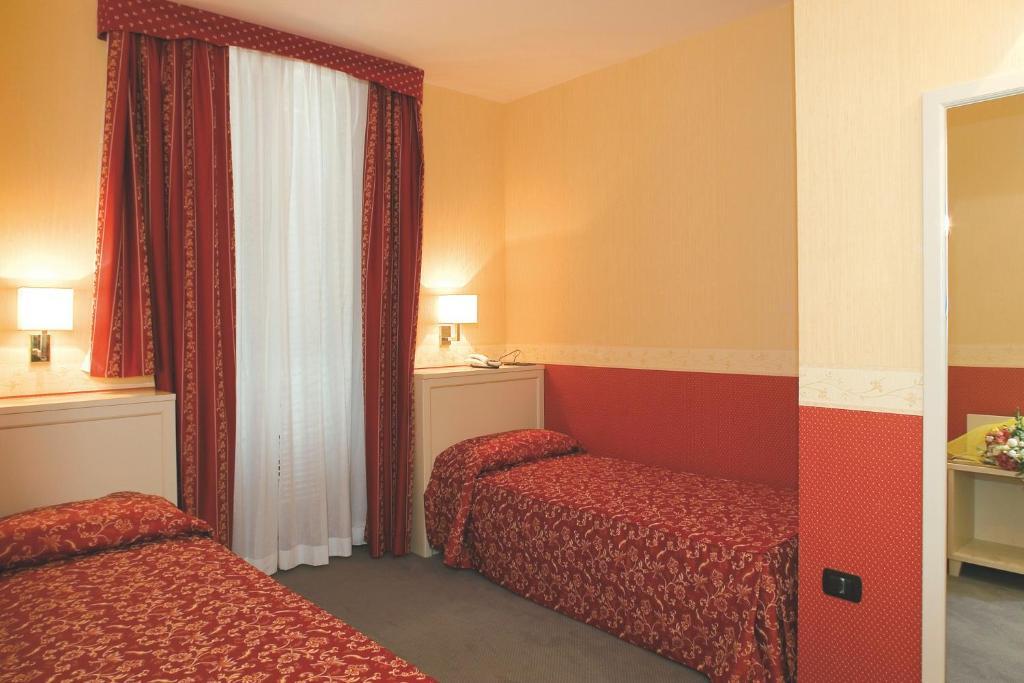 Hotel Mosca Monza Cameră foto